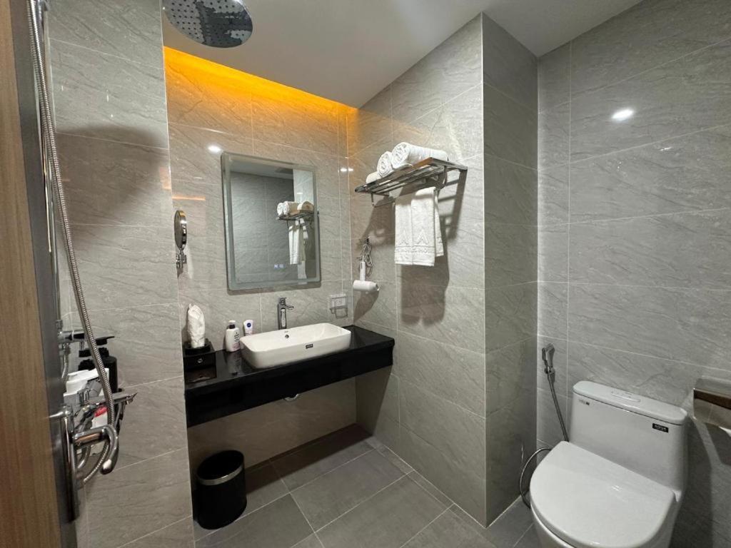 A25 Hotel - 21 Nghia Tan Hanoi Exterior photo